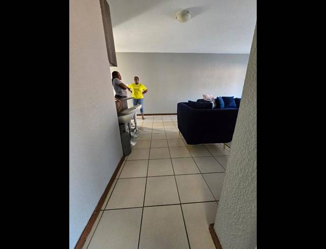 2 BEDROOM TOWNHOUSE FOR SALE IN OAKDENE